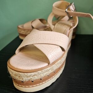Vince Camuto Martinda Pink Platform Sandals Women's Sz 6M